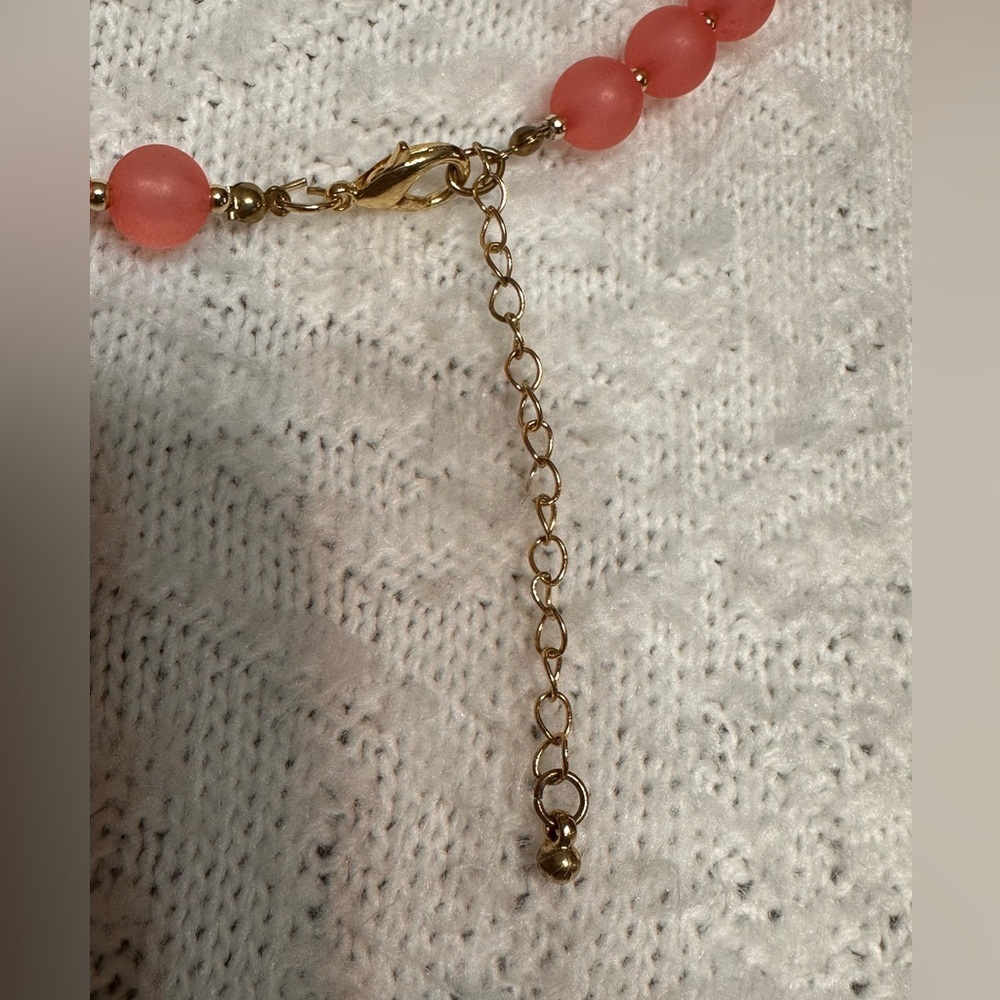 3/$15 item Vintage necklace Estate sale find - Picture 4 of 5